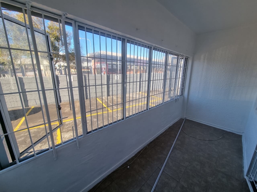 To Let 1 Bedroom Property for Rent in Mowbray Western Cape